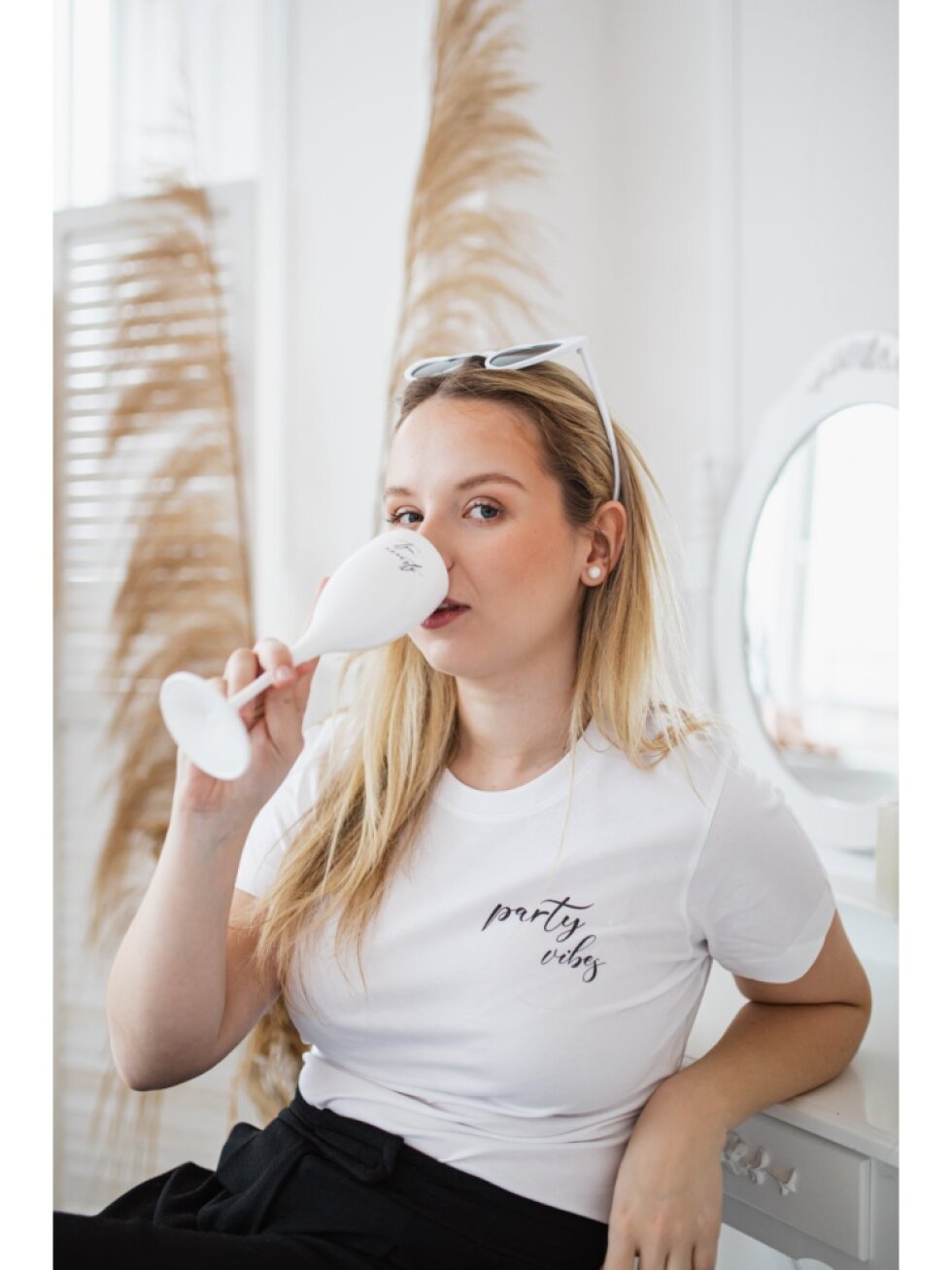 Basic tričko Party vibes