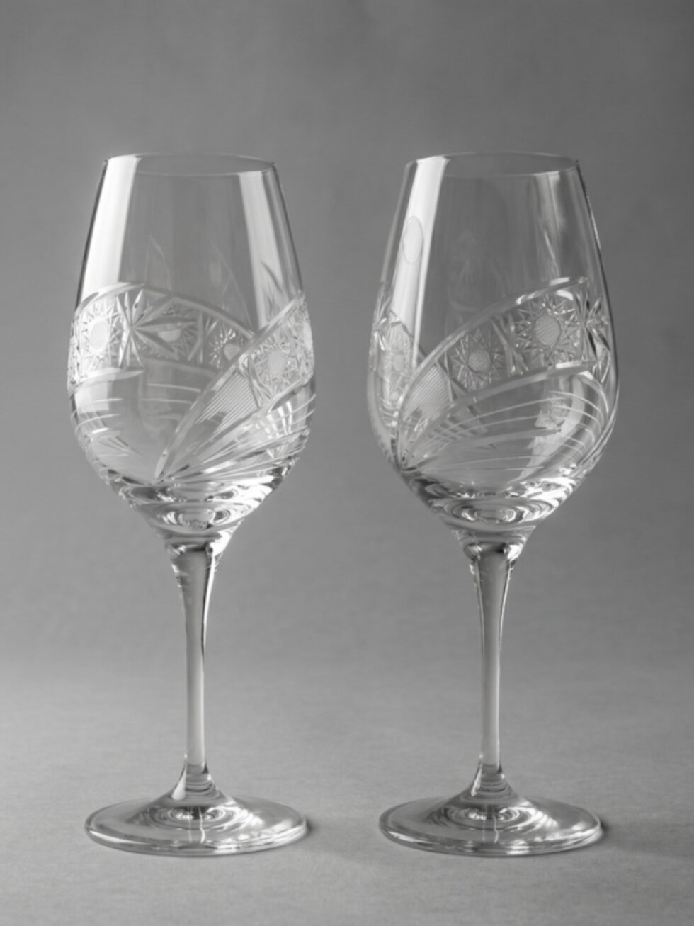 Set skleniček na víno s ručním brusem