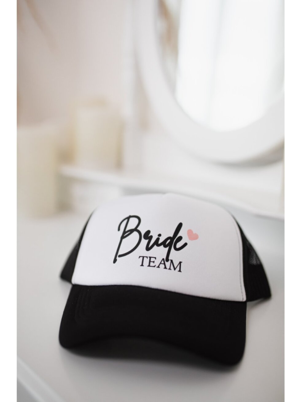 Černo-bílá kšiltovka - Bride team