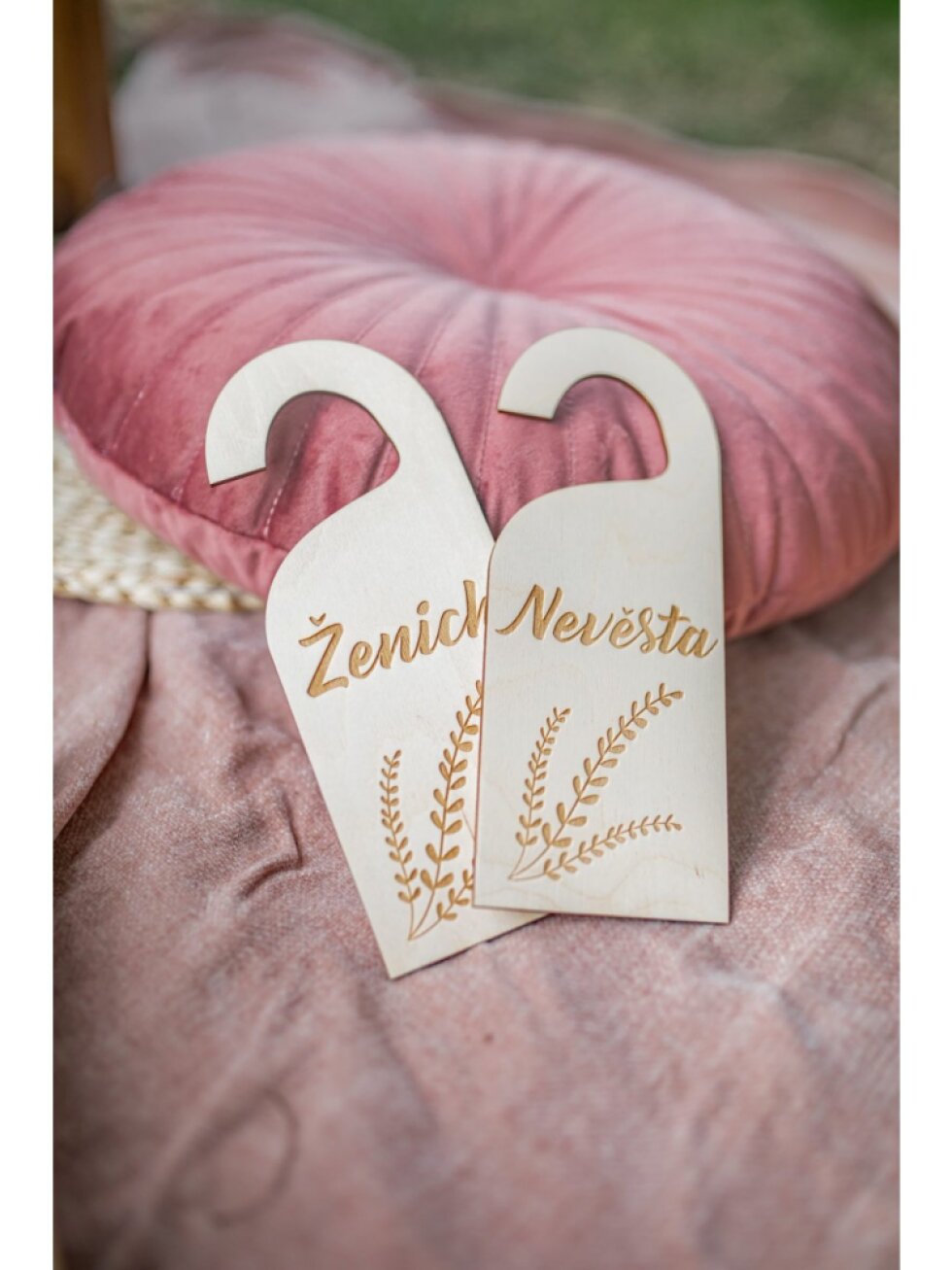 Visačka na dveře květy - ženich/nevěsta