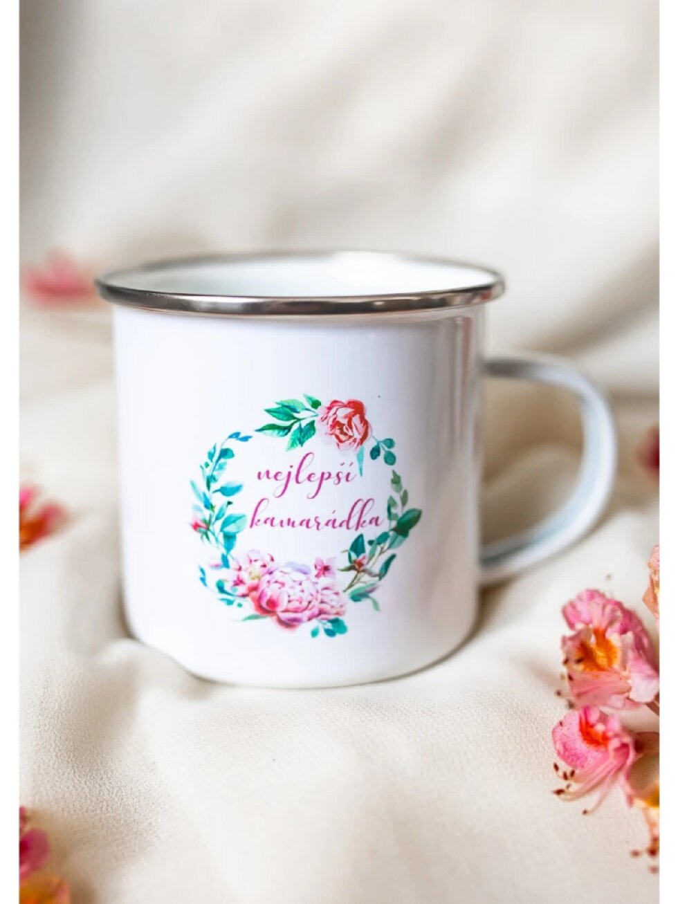 Bílý plecháček - Nejlepší kamarádka pivoňky