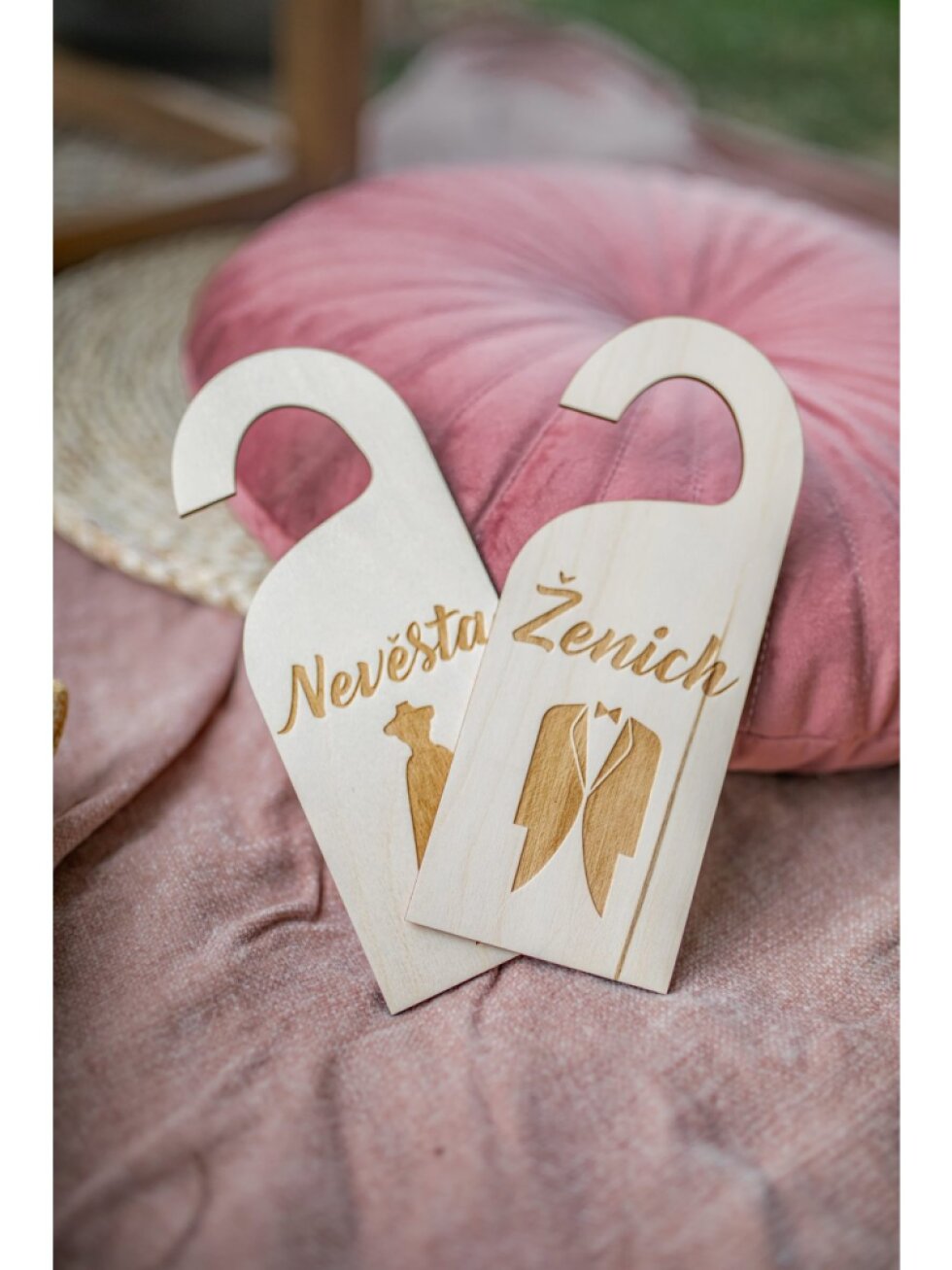 Visačka na dveře Ženich / Nevěsta – přípravy