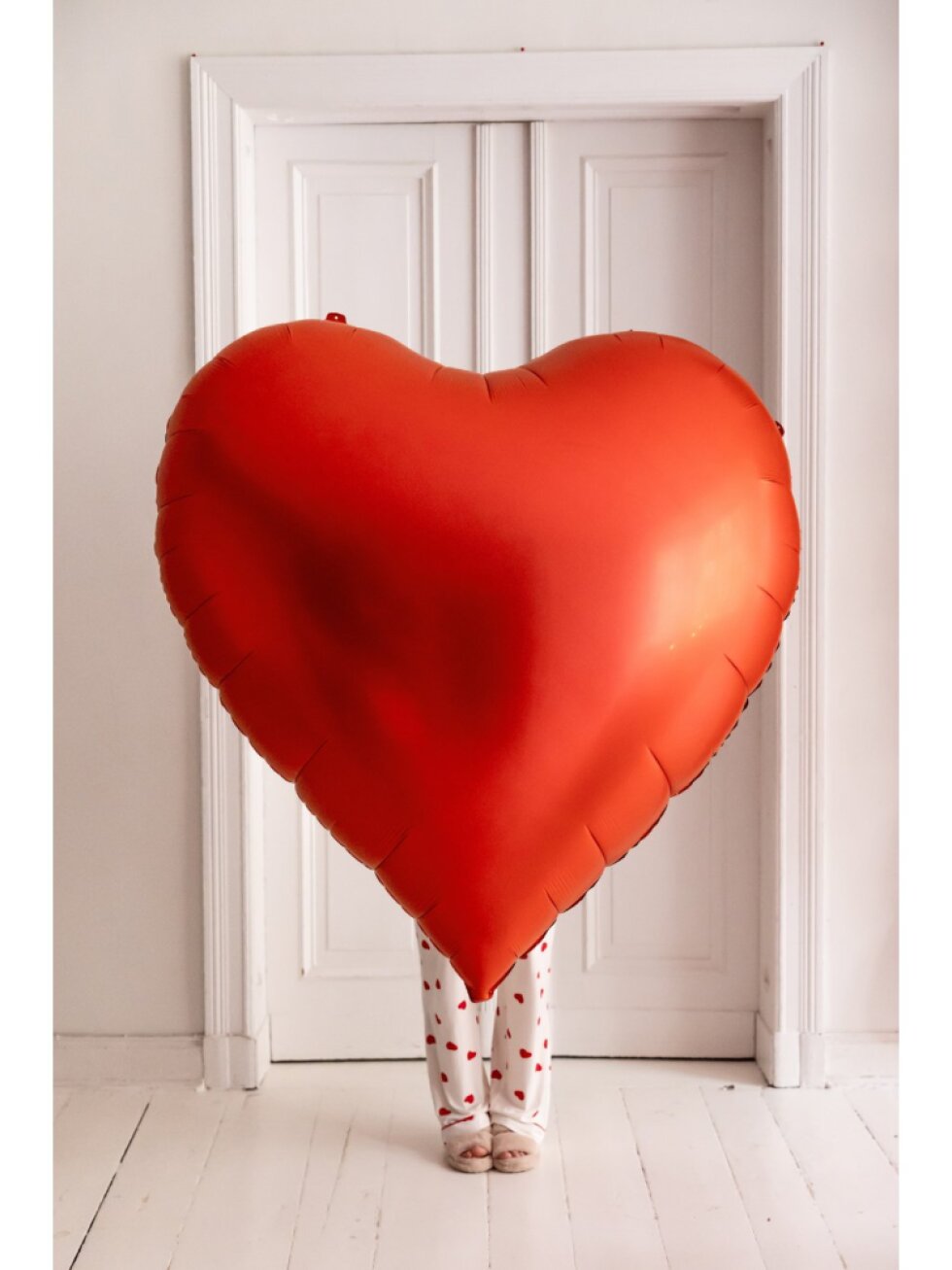 Fóliový balon srdce XXL červené – 136 × 129 cm