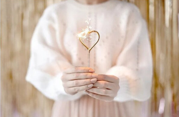 Prskavky srdce – svatební prskavky na focení