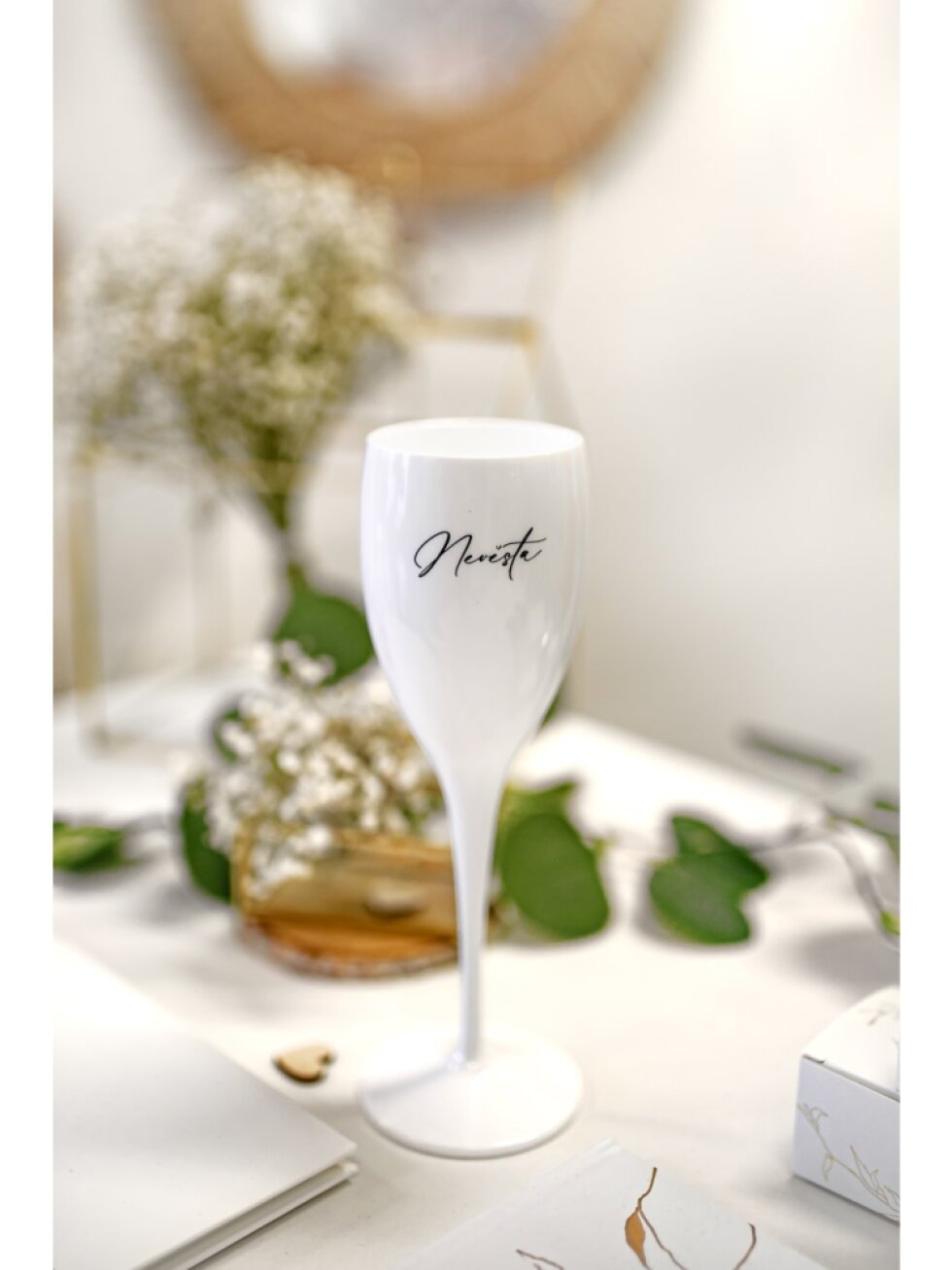 Plastová sklenička pro nevěstu bílá 150 ml