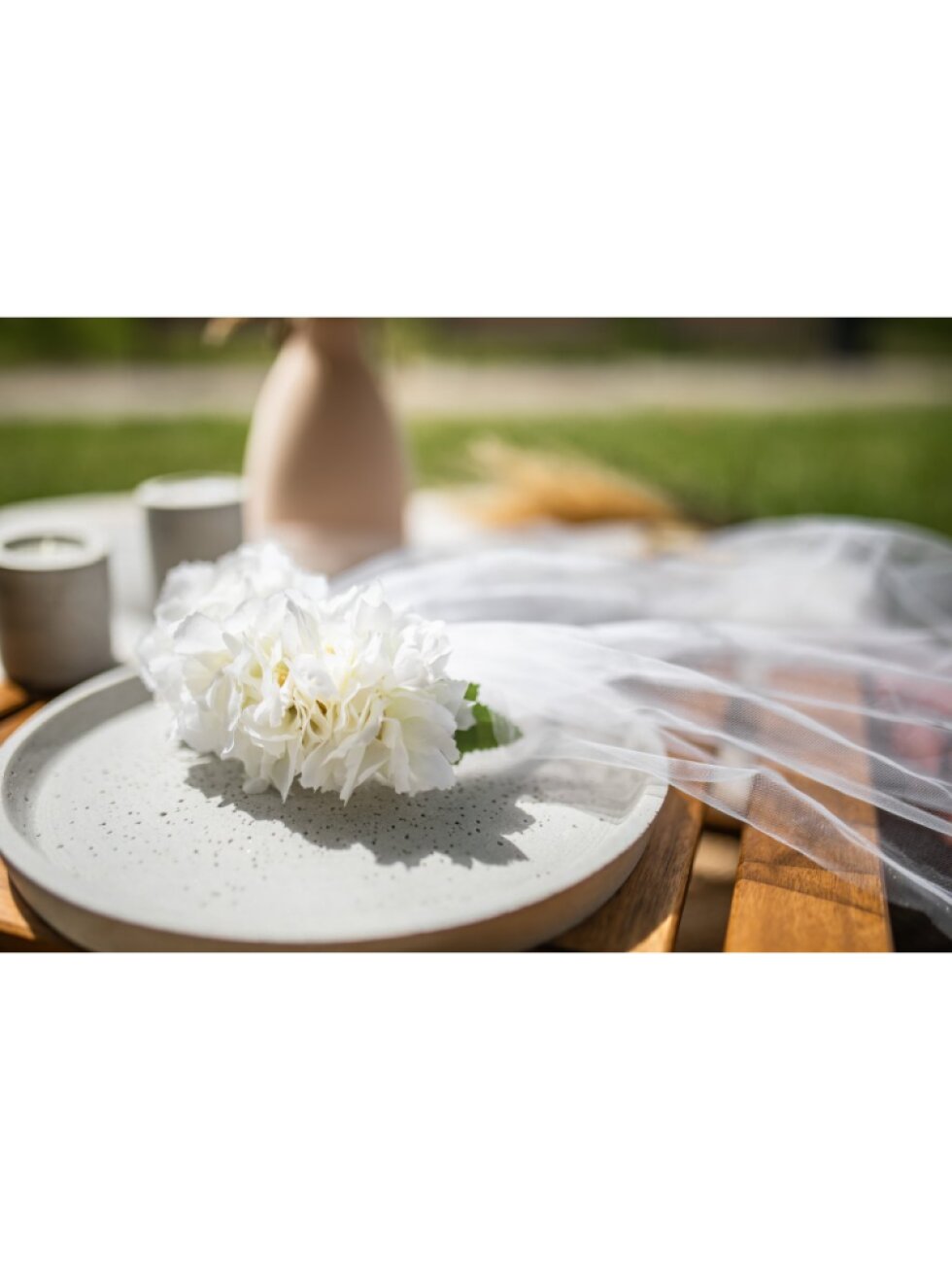 Bohatá čelenka se závojem pro nevěstu na rozlučku