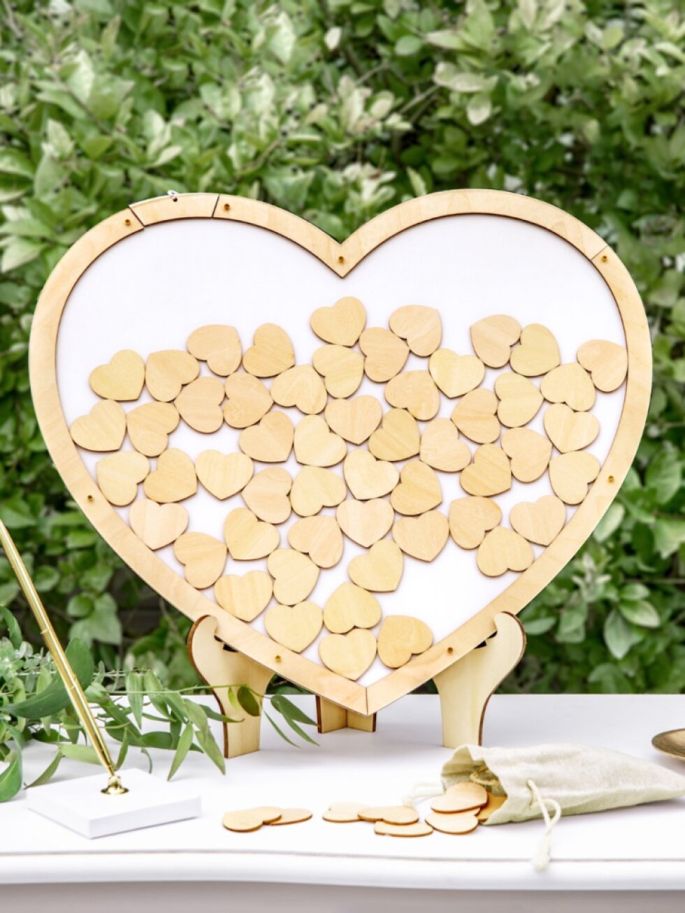 Dřevěné srdce na vzkazy – svatební kniha hostů