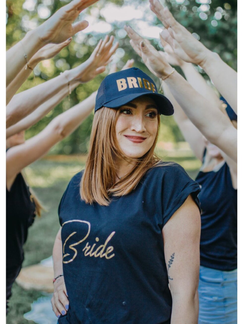 Černé tričko Bride - zlatý potisk