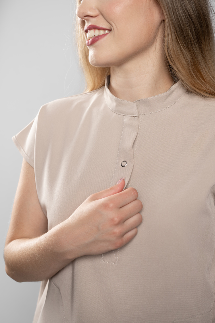 Zdravotnícka blúzka INFINITE Flex Clara Stretch – béžová
