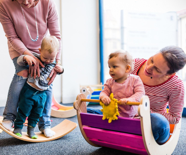 Houpačka Spectra černo-bílá