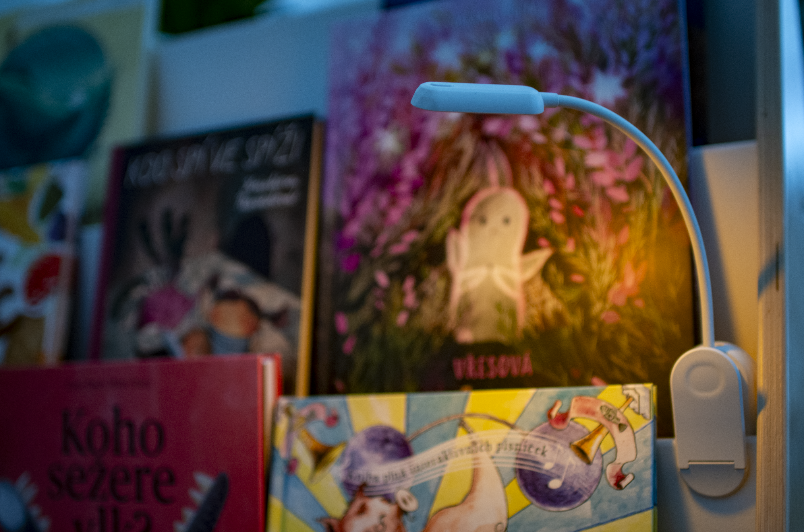 Lampička bez modrého světla, zdravá, pro čtení a uspávání dětí, Utukutu