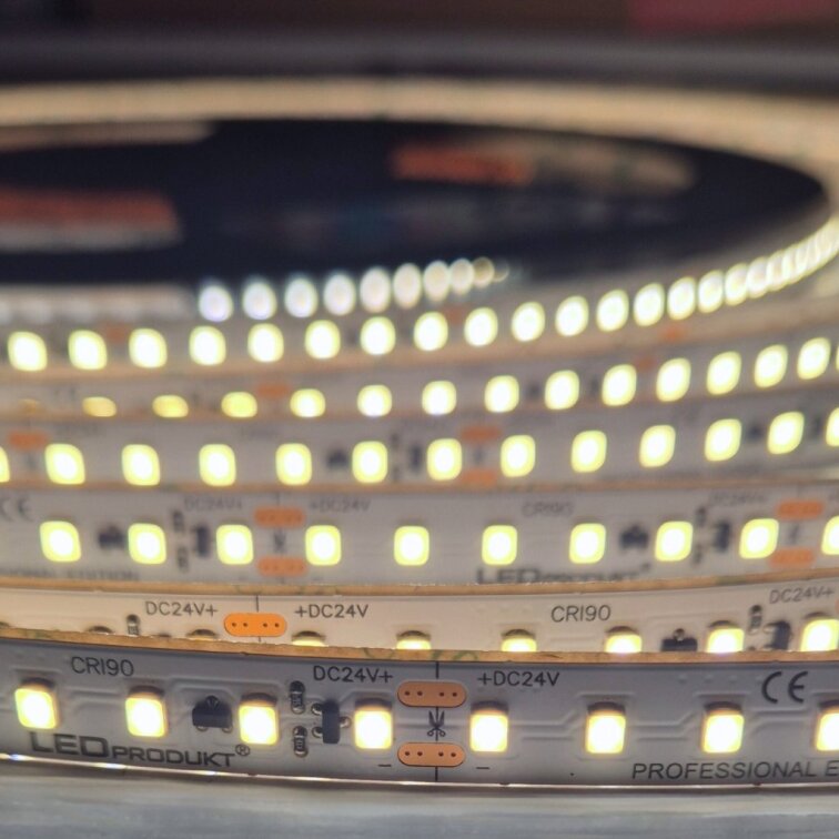 10m PROFI LED pásik 120LED/m SMD2835 9,6W/m prúd. driver neutrálna biela IP20 24V - Kompletná sada