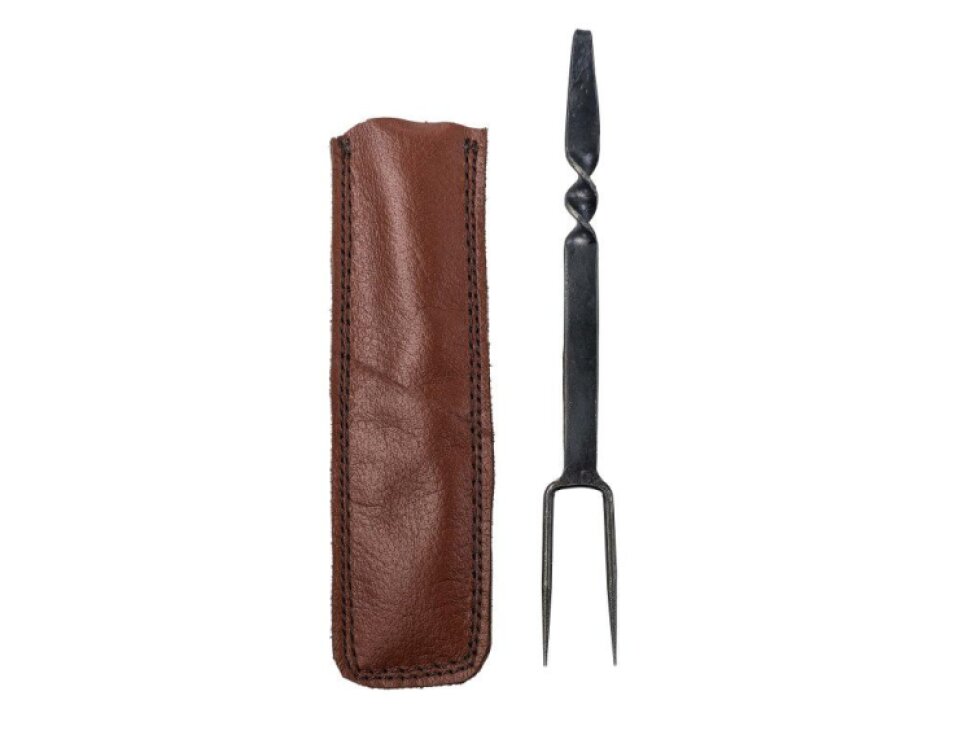 Kovaná vidlička "CAMPFORGE FORK" s koženým pouzdrem