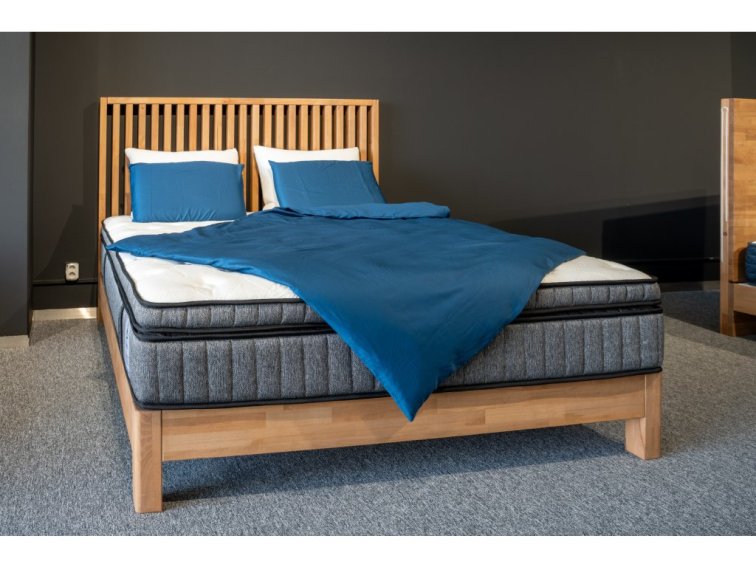 Dřevěná postel Dreamy Aspen