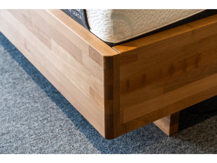 Dřevěná postel Dreamy Forte