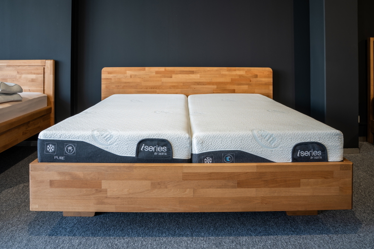 Dřevěná postel Dreamy Forte