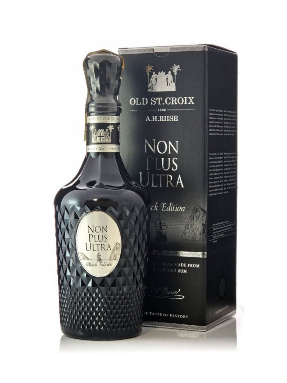 A.H.Riise Non Plus Ultra Black Edition 42% 0,7l (dárková krabice)