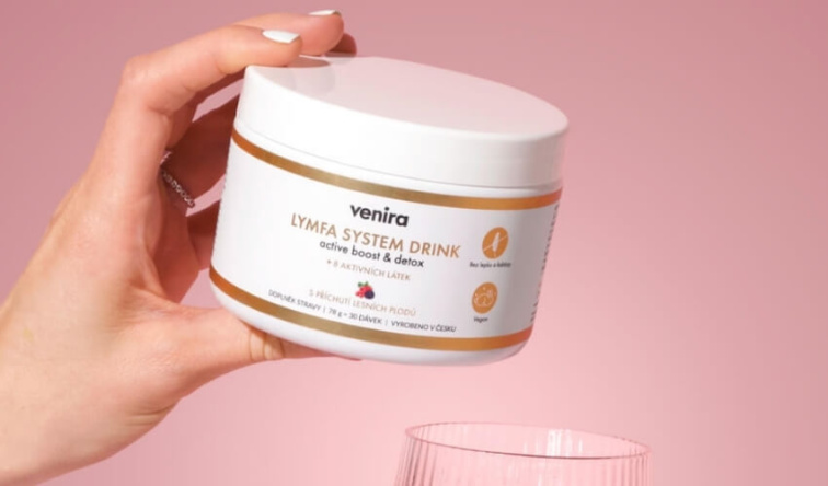 Proč mám po ránu oteklý obličej? Příčiny a co s tím?