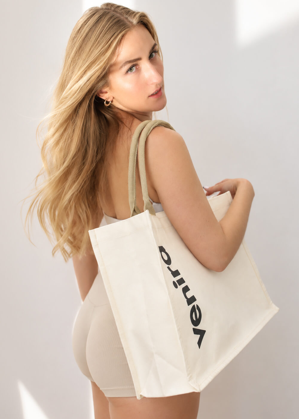 VENIRA tote bag