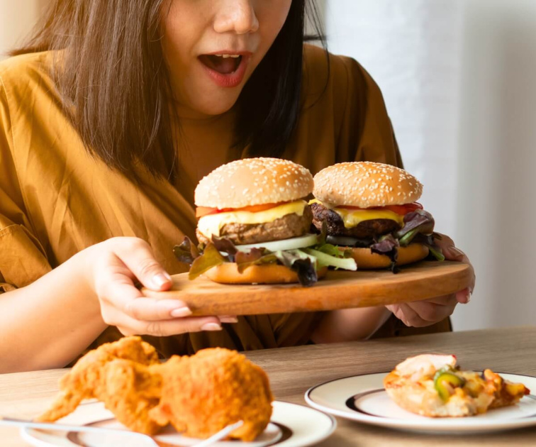 Jak fastfoody ovlivňují náladu, střeva a důležité hormony v těle?