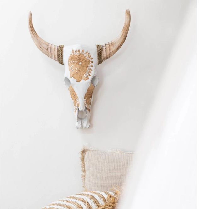 Ako ladiť nástenné dekorácie do obývačky so štýlom interiéru?