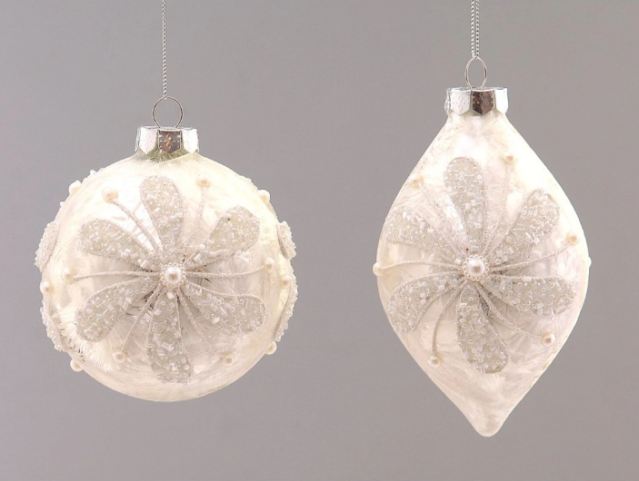 Ako ozdobiť biely vianočný stromček do úplnej dokonalosti?