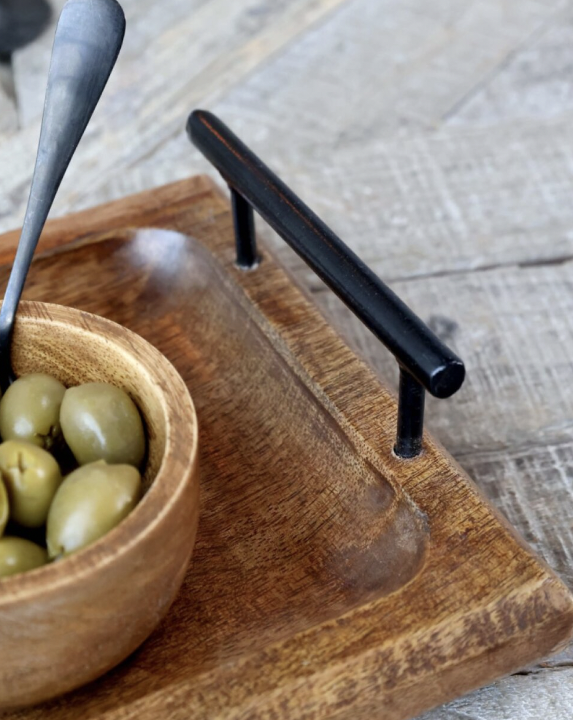 Servírovací podnos s rúčkami