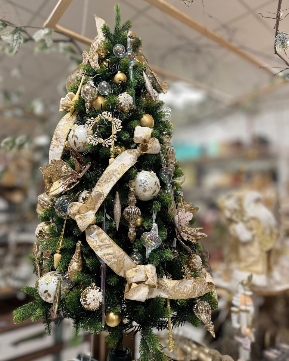 Ako ozdobiť biely vianočný stromček do úplnej dokonalosti?