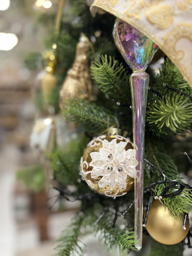 Ako ozdobiť biely vianočný stromček do úplnej dokonalosti?