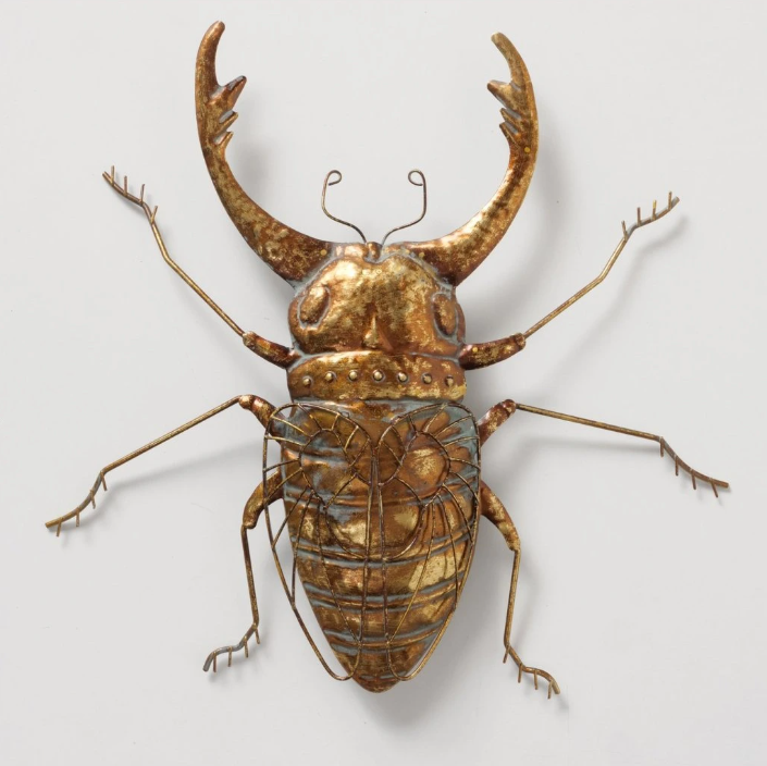 Ako ladiť nástenné dekorácie do obývačky so štýlom interiéru?