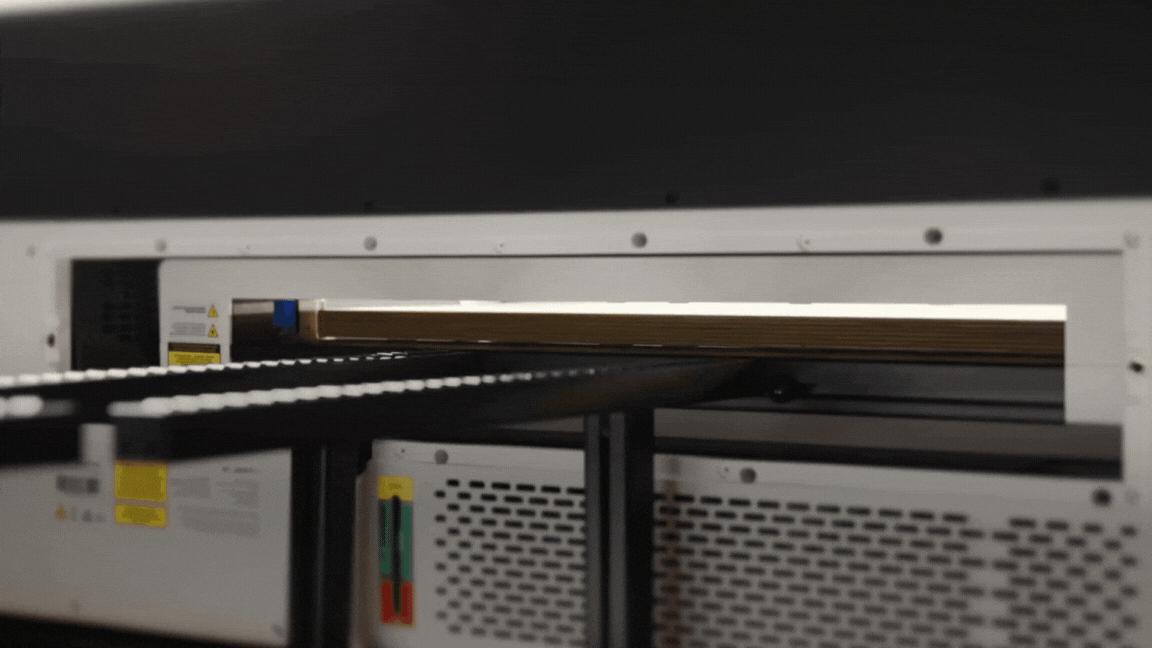 xTool Intelligent Conveyor Feeder - Chytrý podavač na dopravníku pro P3