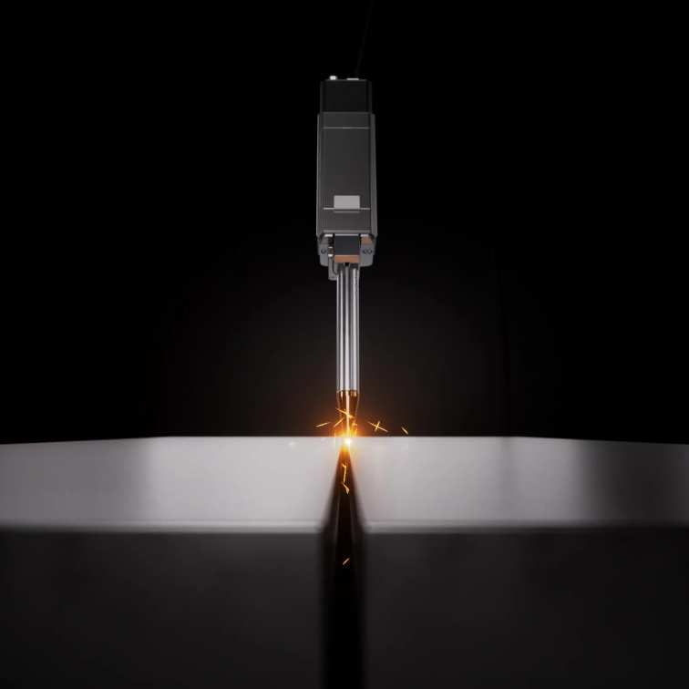 xTool MetalFab – světově první laserová svářečka a CNC řezačka 1200W KOMPLETNÍ SADA