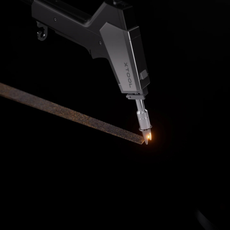 xTool MetalFab – světově první laserová svářečka a CNC řezačka 1200W KOMPLETNÍ SADA