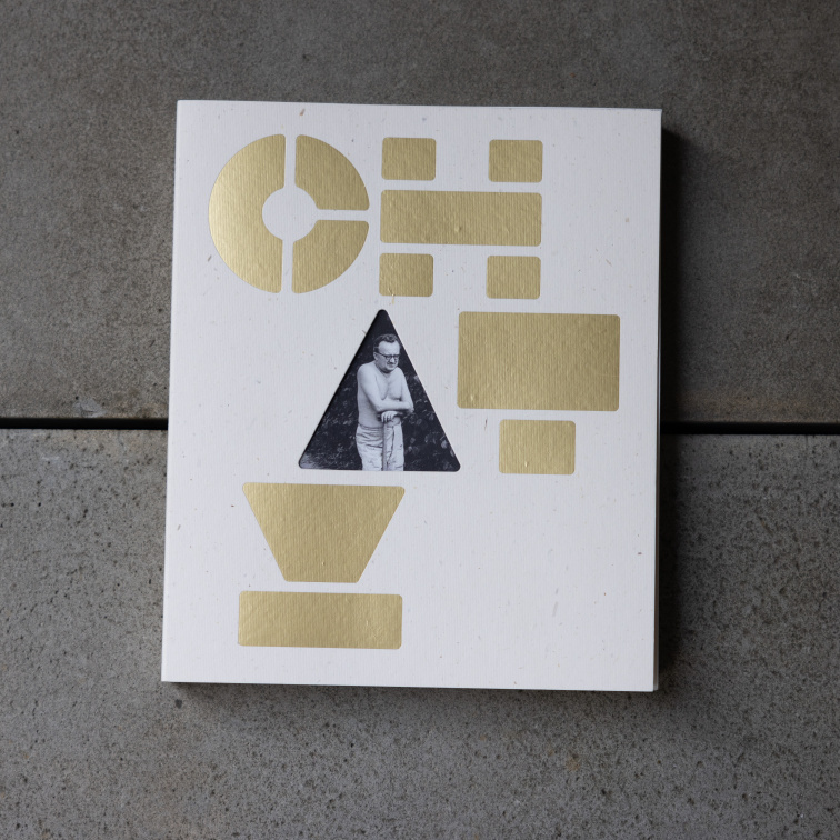 Chatařská sezona začíná. Máte už doma knihu Chaty?