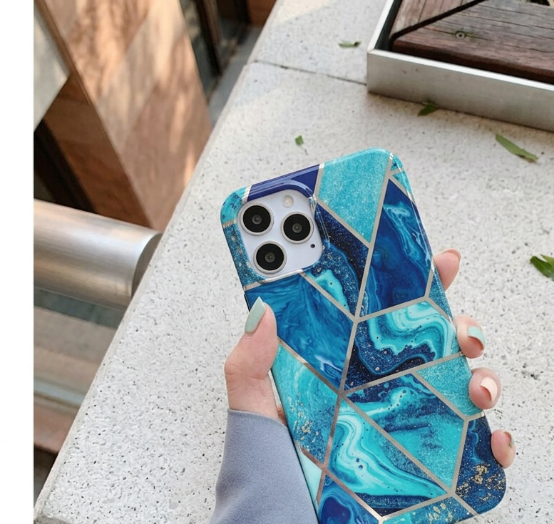 Ochranný kryt na iPhone 15 Pro MAX - Geometric Blue