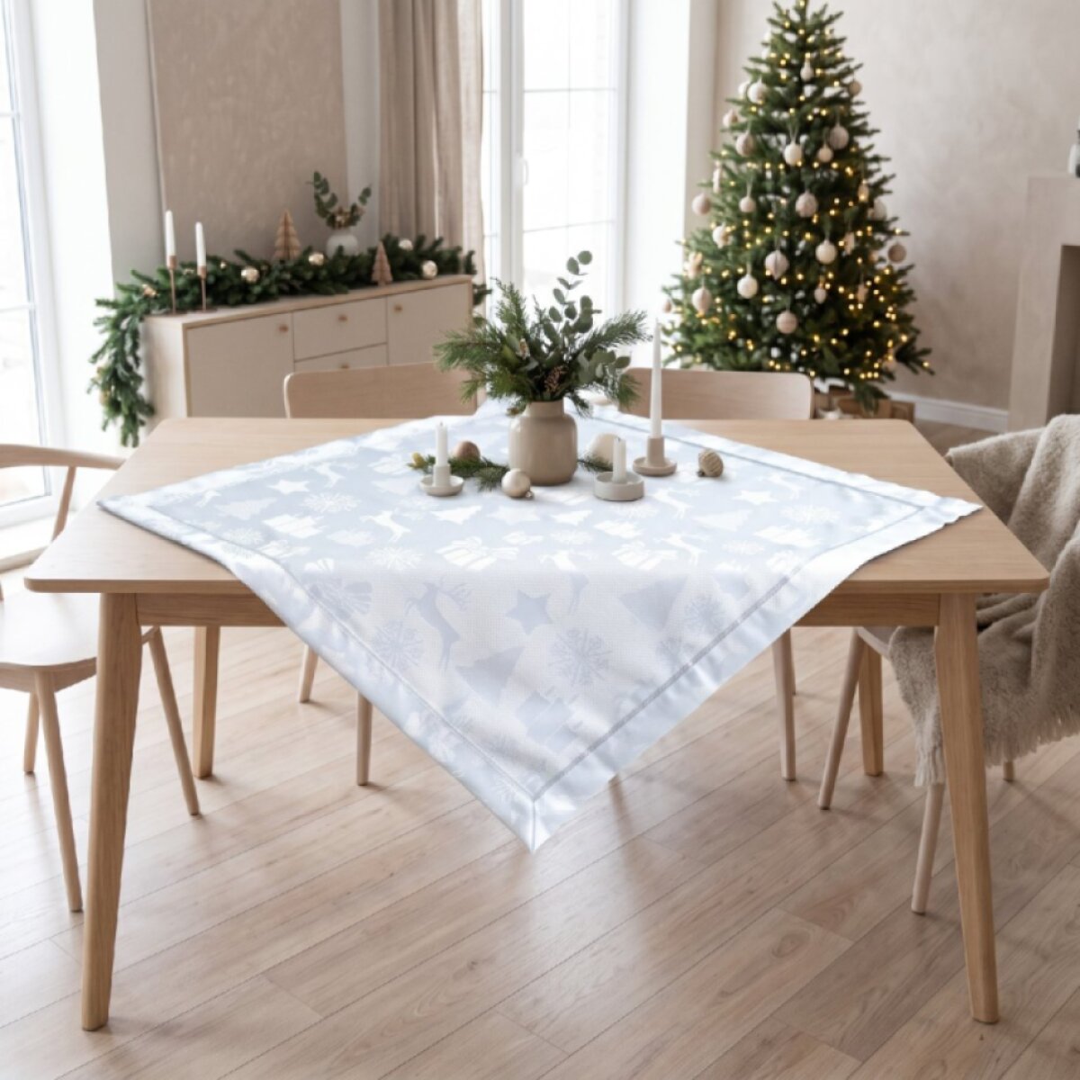 Vánoční ubrus na stůl NATALE bílá 85x85 cm