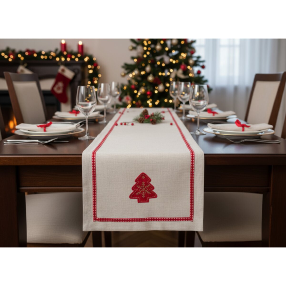 Vánoční běhoun na stůl BOXING DAY - motiv stromeček 35x180 cm