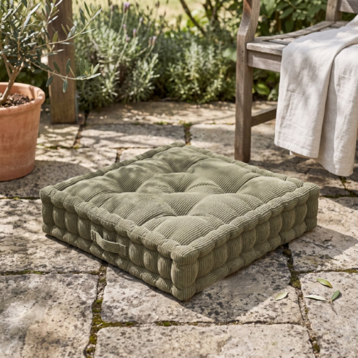 Sedací polštář na zem DANDY khaki 45x45x10 cm France