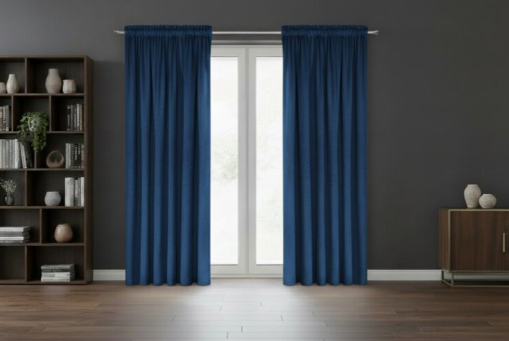 Dekorační VELVET závěs s řasící páskou ESTER 140x270 cm tmavě modrá (cena za 1 kus) MyBestHome