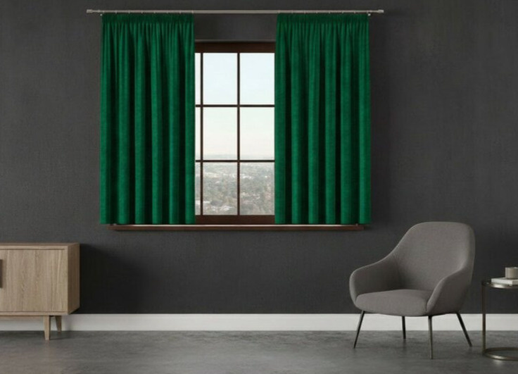 Dekorační krátký závěs s řasící páskou VALMI 140x160 cm color 010 zelená (cena za 1 kus) MyBestHome