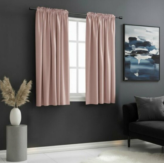 Dekorační krátký závěs s řasící páskou zatemňující BLACKOUT 13 PREMIUM 135x160 cm růžová (cena za 1 kus) MyBestHome