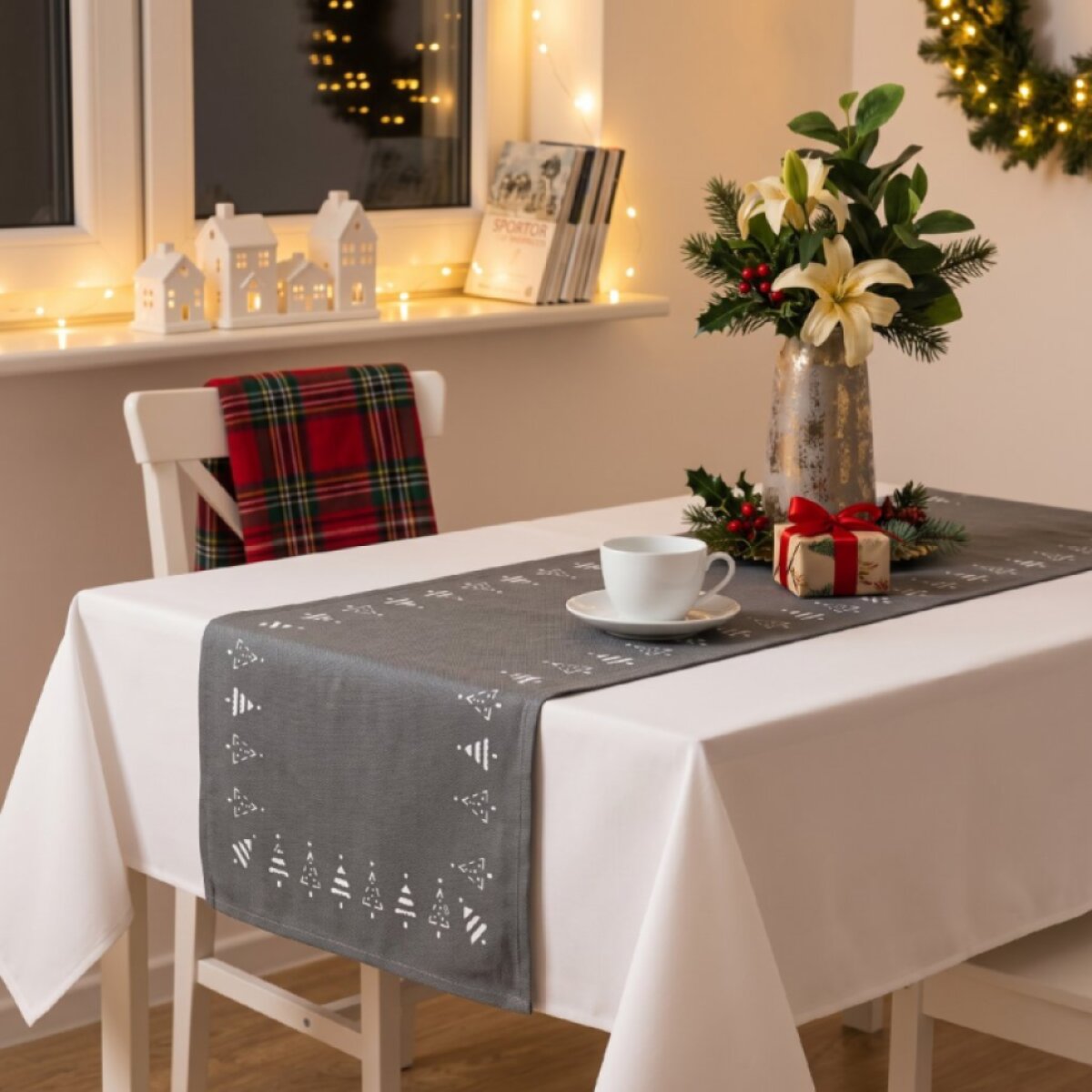 Vánoční běhoun na stůl NATALE šedá 40x140 cm