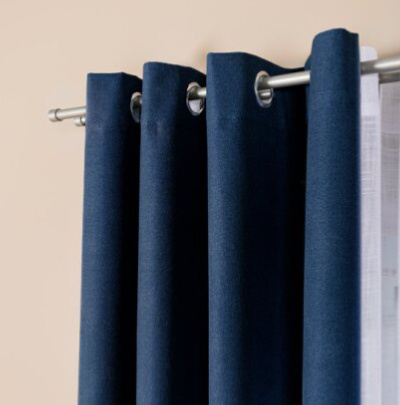 100% zatemňující závěs 140×250 cm SUPER BLACKOUT tmavě modrý 037 s kroužky