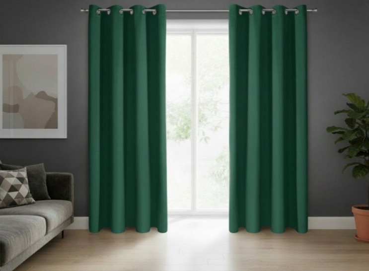 Dekorační závěs s kroužky "BLACKOUT" zatemňovací SYDNEY 140x270 cm, zelená, (cena za 1 kus) MyBestHome
