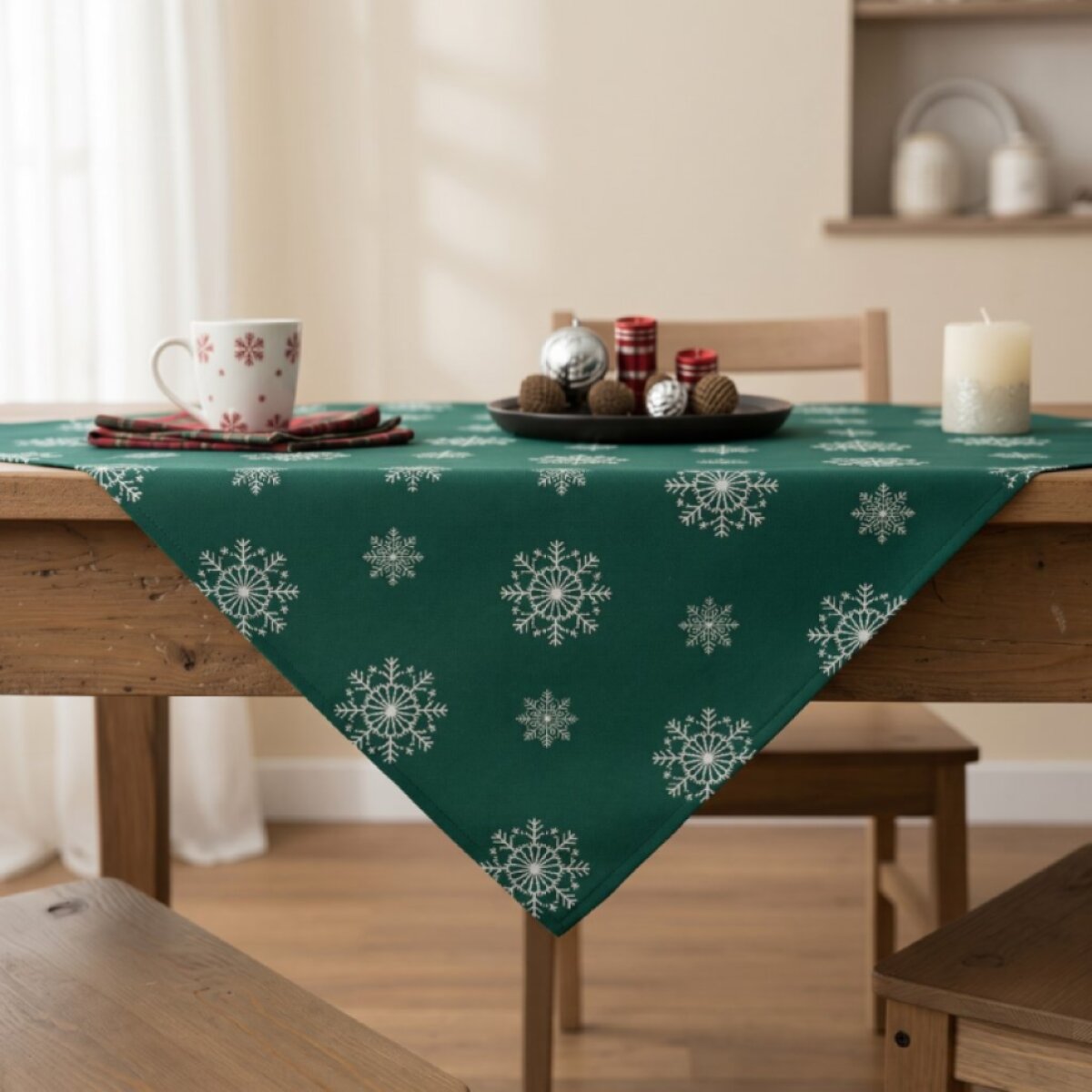 Vánoční ubrus na stůl SNOWFLAKE smaragdová/stříbrná 85x85 cm
