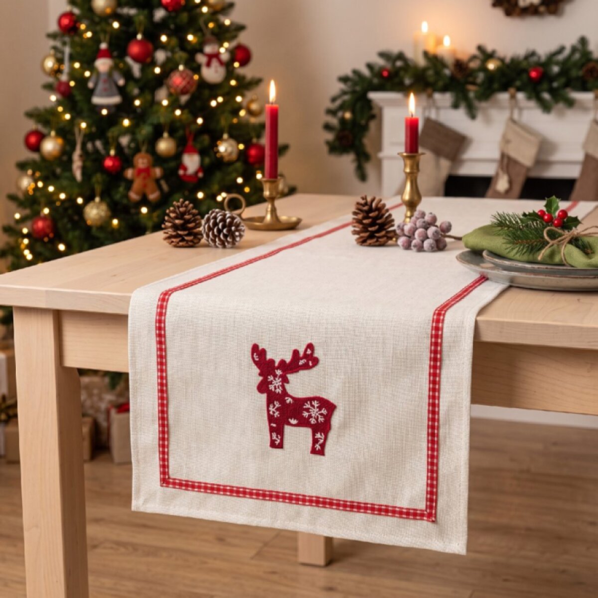 Vánoční běhoun na stůl BOXING DAY - motiv sob 35x180 cm