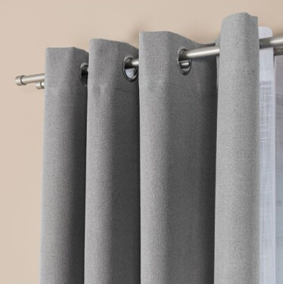 100% zatemňující závěs 140×250 cm SUPER BLACKOUT světle šedý 002 s kroužky