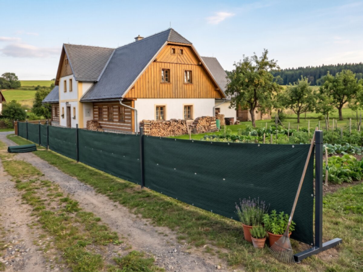 Stínící plotová zástěna 1,5x5 m PREMIUM, ratanový vzor zelená, 240g/m2 MyBestHome