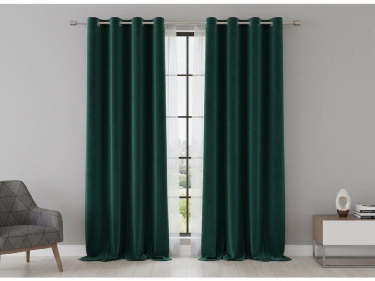 Dekorační velvet závěs s kroužky VALENTINO 012 smaragdová 140x250 cm (cena za 1 kus) MyBestHome