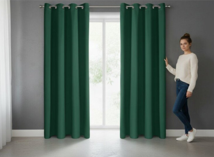 Dekorační závěs s kroužky "BLACKOUT" zatemňovací SYDNEY 140x270 cm, zelená, (cena za 1 kus) MyBestHome